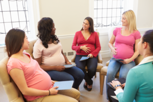 pregnant-women-group